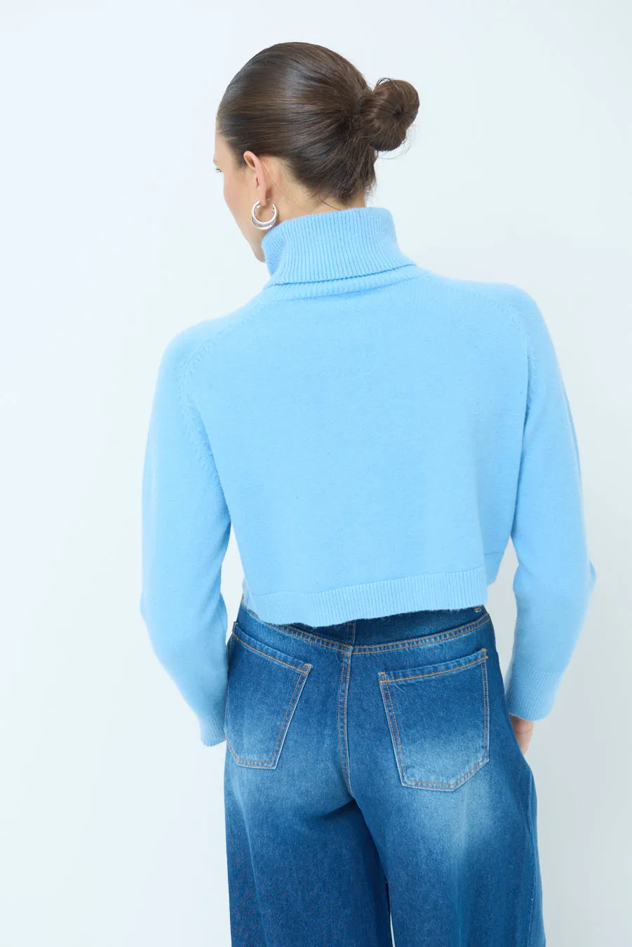 Cropped turtleneck sweater wholesale