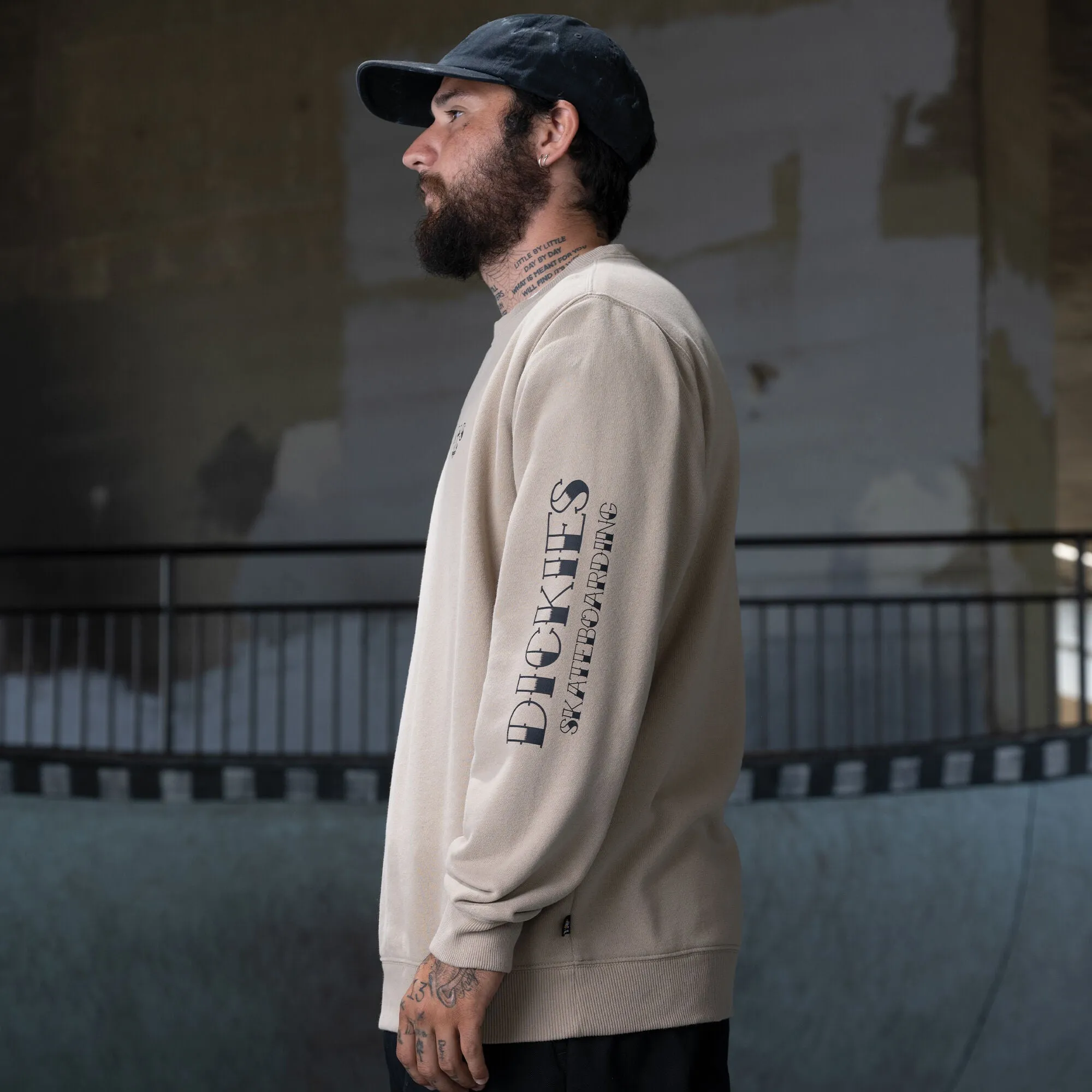 Dickies Ronnie Sandoval Relaxed Fit Sweatshirt - Desert Sand