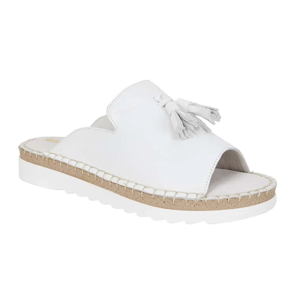 Elsa Sandal in White Leather