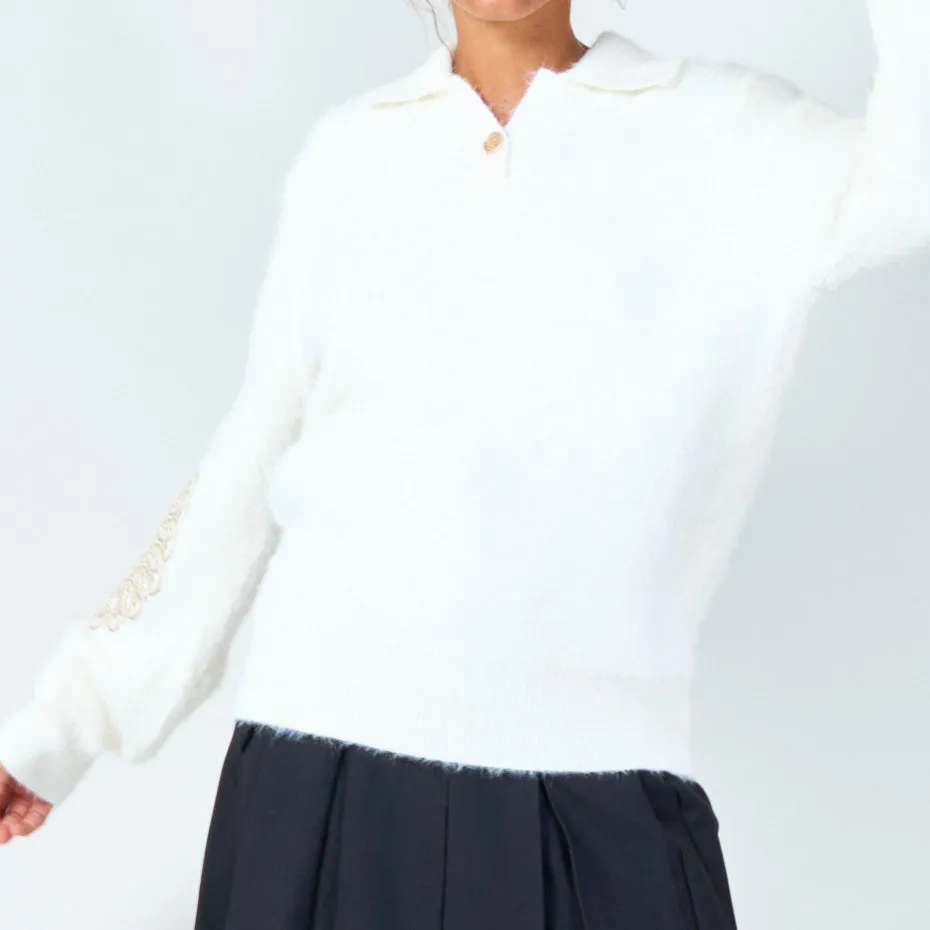 Embroidered collar pullover sweater wholesale