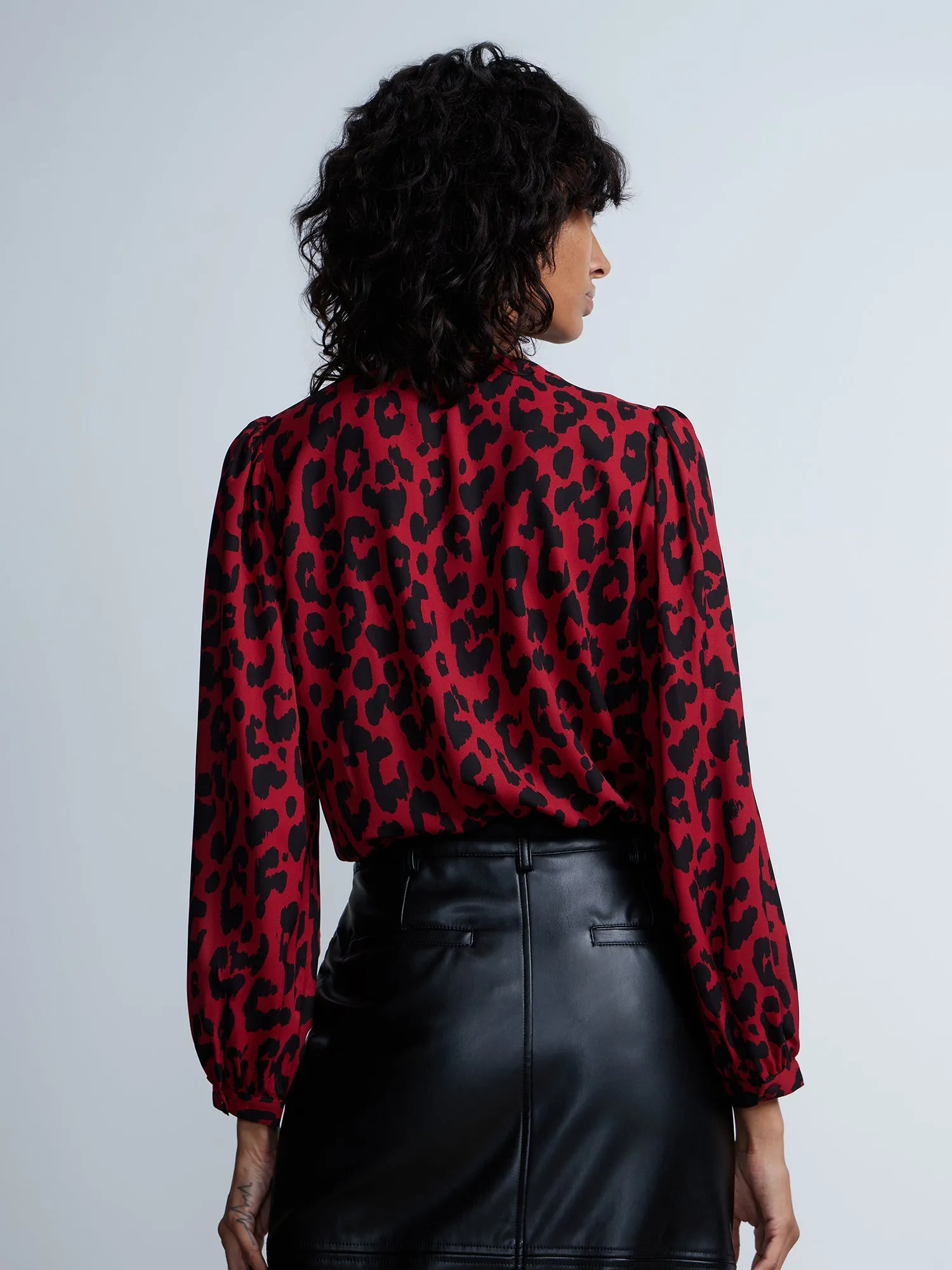 Long Sleeves Surplice Neck Leopard Print Bodysuit