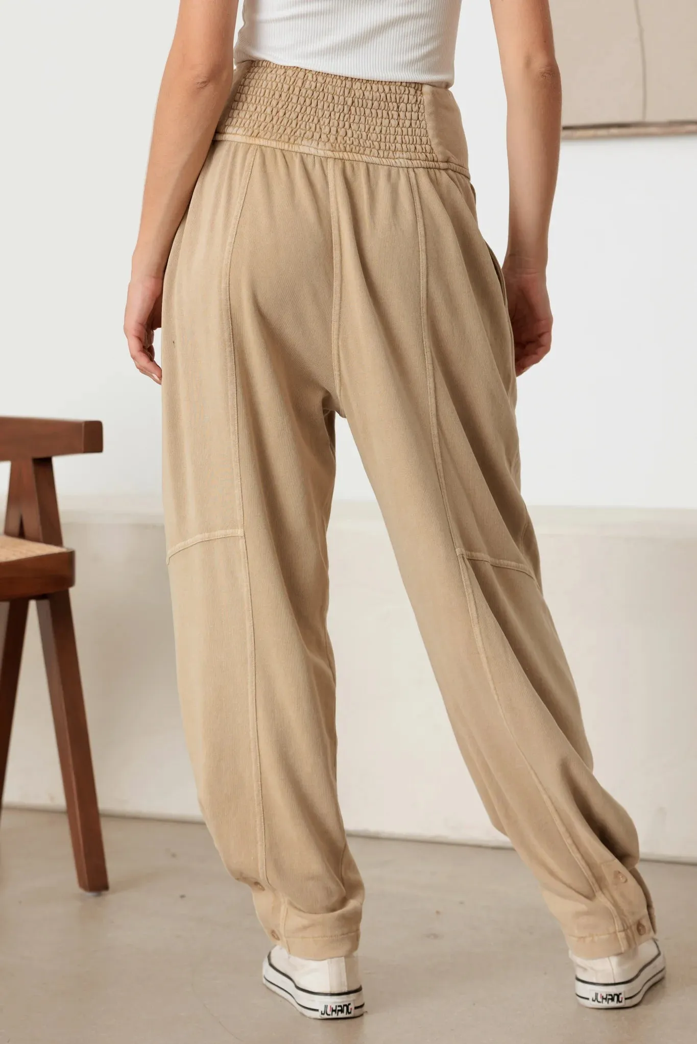 Slim Button Cuffs High-Waisted Pleated Joggers